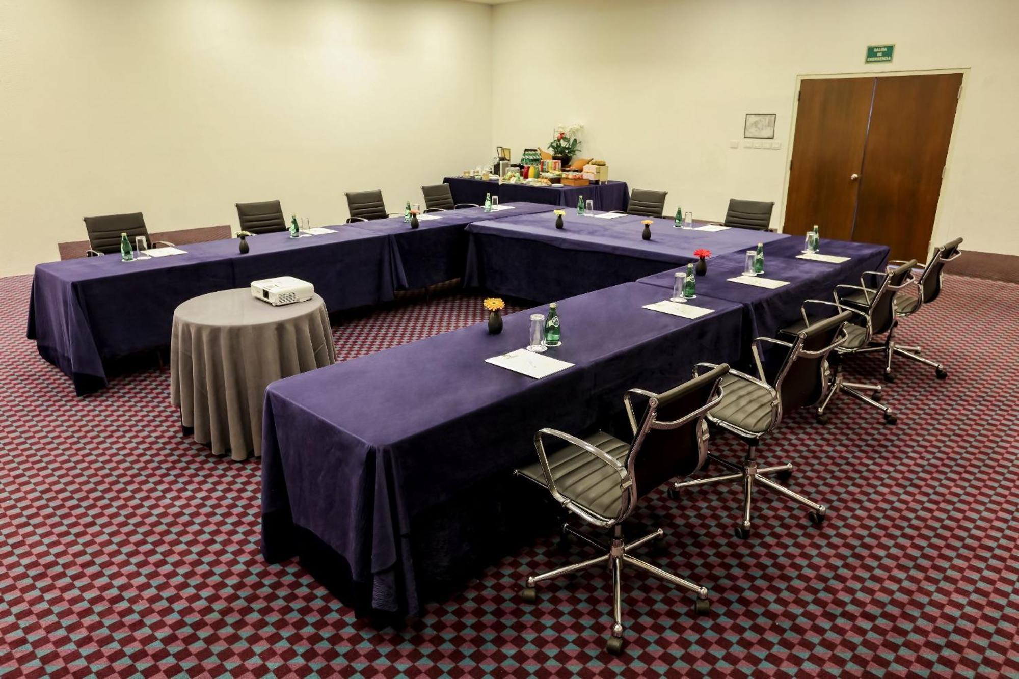 Camino Real Veracruz Exterior foto A meeting room at the hotel